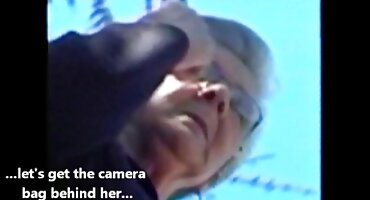 phim sex người lớn tuổi Hooligan fucks sex yuri với một đồng phạm trong Nhà của người khác.