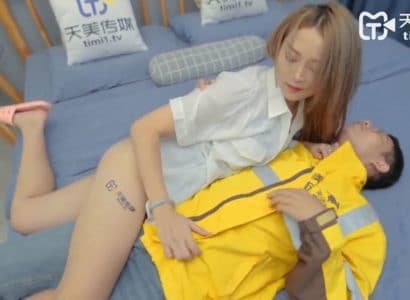 sex ông già vn Anh shipper và em gái xinh đẹp đã có một cuộc địt nhau rất thú vị